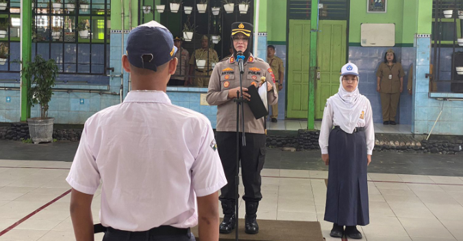 Kapolres Salatiga Sosialisasi Penyalahgunaan Narkoba di SMP Negeri 9 