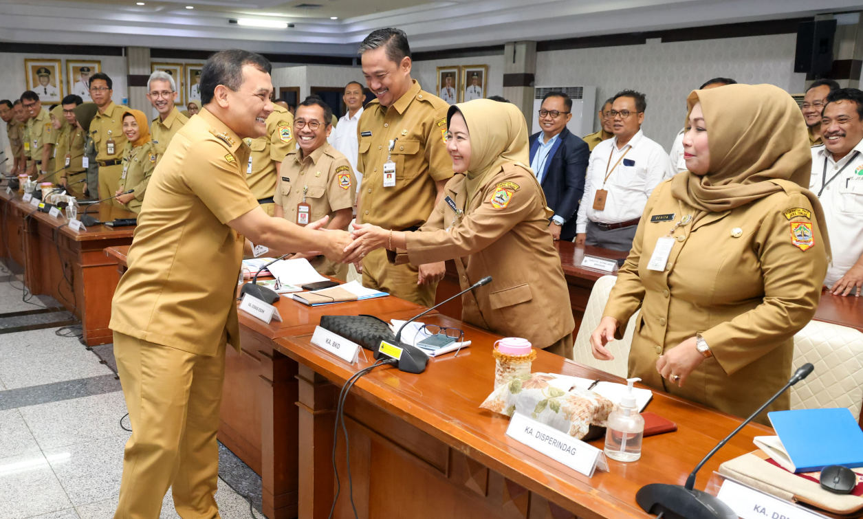 Pemprov Jateng Prioritaskan Infrastruktur 2025, Fokus Perbaikan Jalan hingga Pendidikan