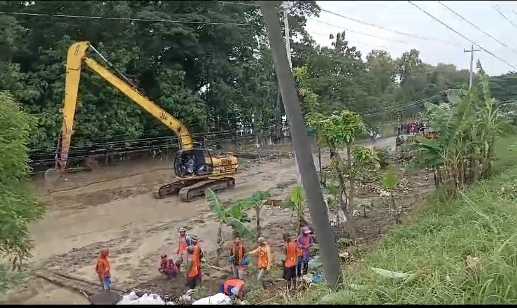 Antisipasi Banjir Meluas, Demak Tambah Alat Berat dan Perkuat Tanggul