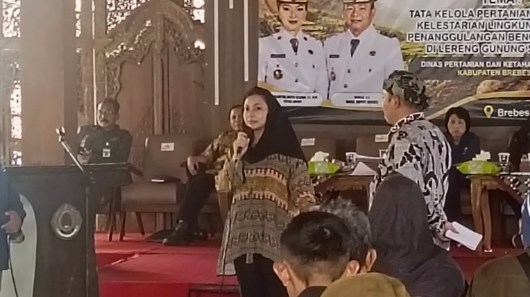 Lereng Gunung Slamet Jadi Sorotan, Bupati Brebes Paramitha Bahas Keseimbangan Pertanian dan Lingkungan