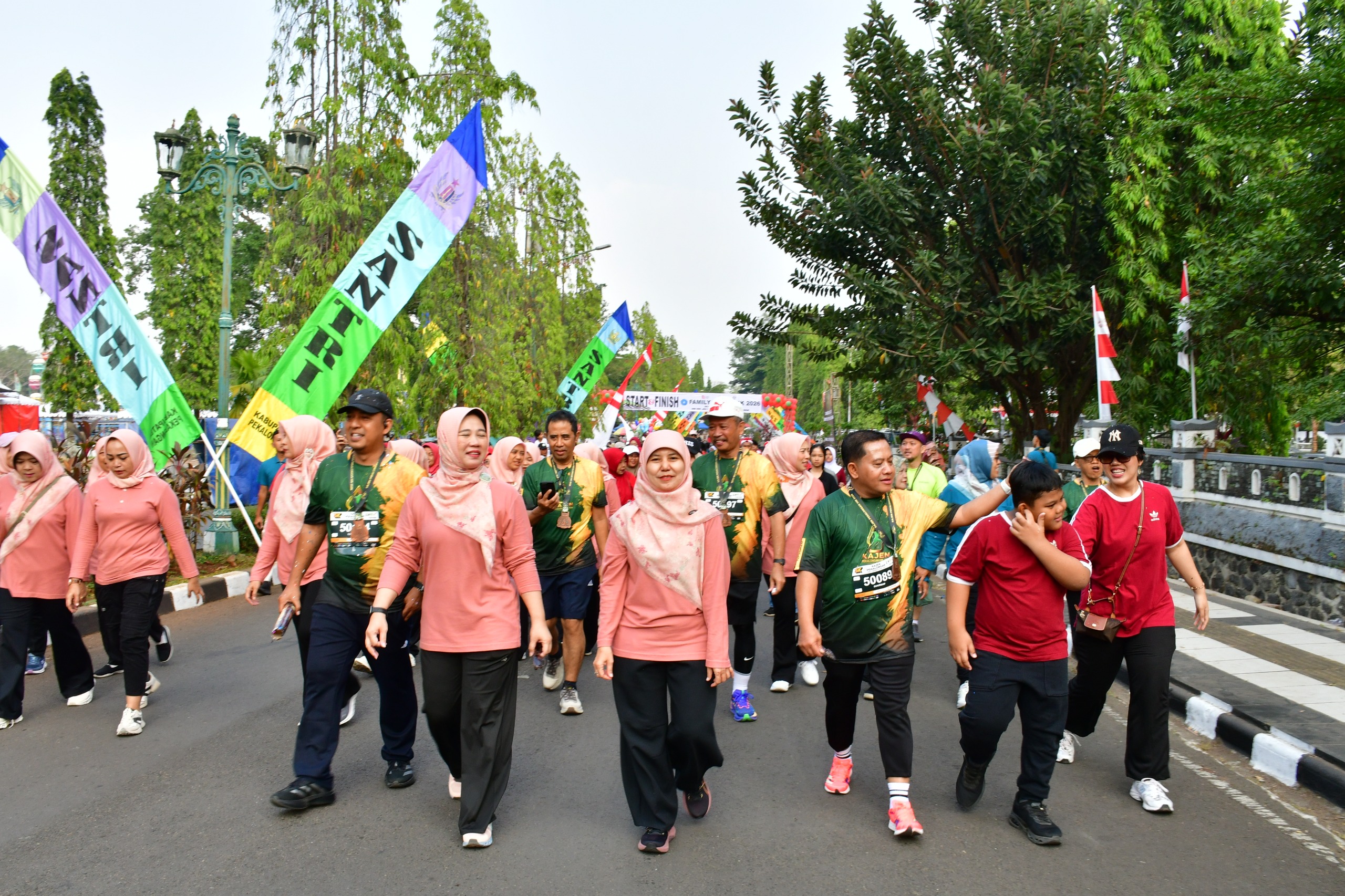 Sukirman Ajak Warga Pekalongan Jaga Kebersamaan Lewat Family Walk