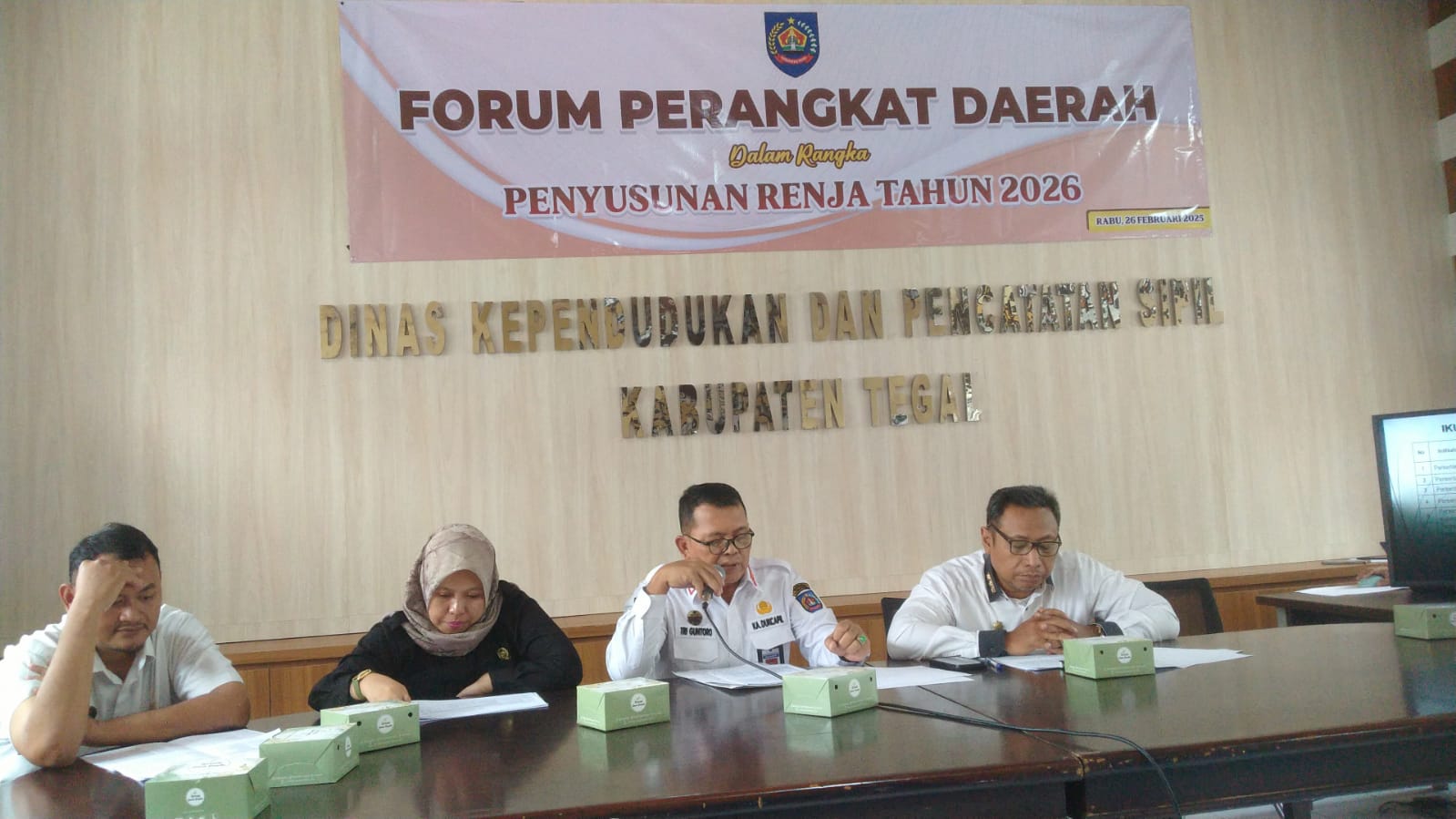 Berlakukan  Layanan Online Adimiduk di Desa dan Kelurahan se-Kabupaten Tegal 