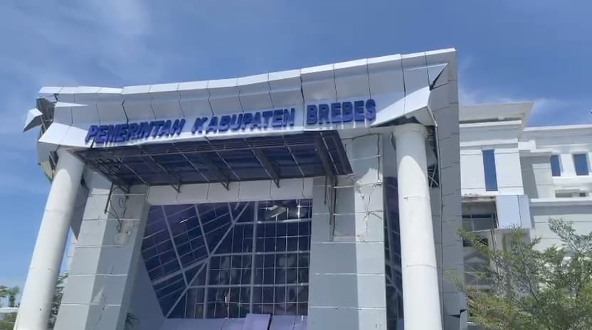 Bangunan KPT Brebes Ambruk saat Pelaksanaan Lomba, Sejumlah Korban Alami Luka-luka