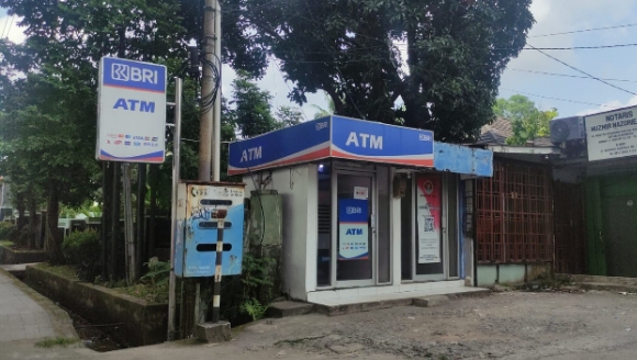 ATM BRI Mudah Ditemukan hingga ke Pelosok, Warga: Layanannya Lengkap dan Praktis ‎ ‎