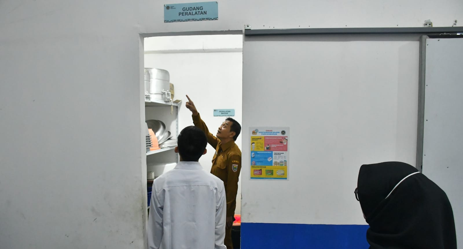 Wabup Batang Sidak Bekas Warung Makan Padang jadi SPPG di Pantura