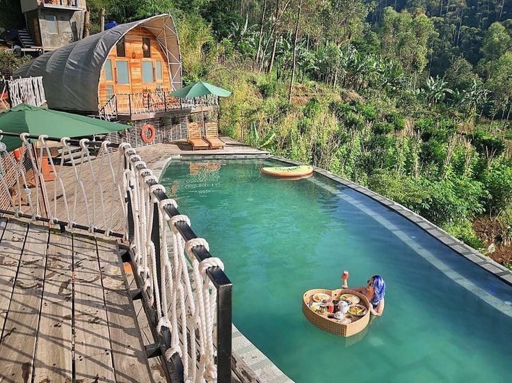 Menepi Dari Ramainya Perkotaan, Inilah 4 Rekomendasi Wisata Glamping Di ...