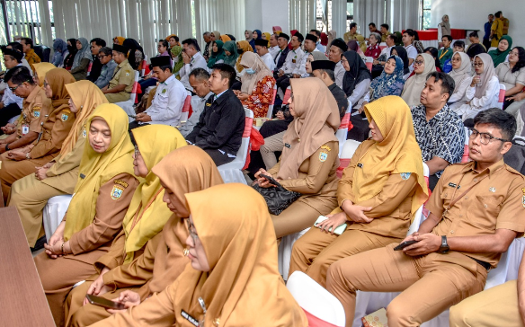 Pemkot Salurkan Insentif bagi 1.009 GTK Non-ASN, Robby Hernawan Ingatkan Hindari Judol dan Pinjol