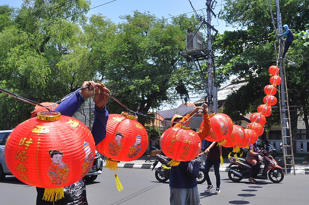 Meningkatkan Daya Tarik Wisatawan, Ratusan Lampion Menghiasai Jalan Protokol Kota Semarang