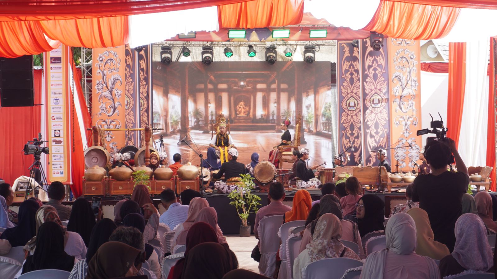 Kerennya Gen Z SMPN 4 Batang Bikin Ketoprak hingga Main Gamelan Sendiri