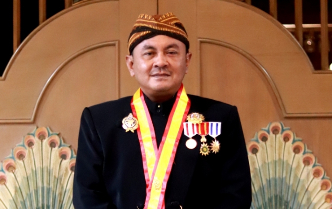 Ketua DPRD Kota Tegal Terima Gelar Ningrat Kehormatan dari Keraton Surakarta