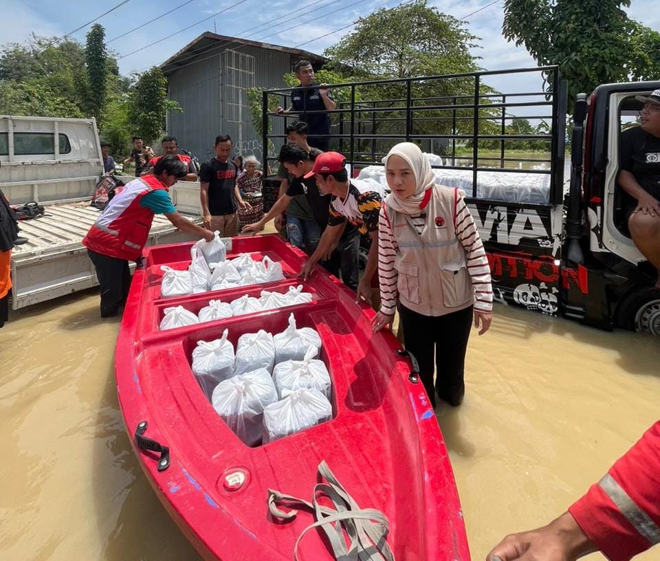 Sungai Cacaban Meluap, Ratusan Rumah di Sidaharja Tegal Terendam Banjir 1,2 Meter