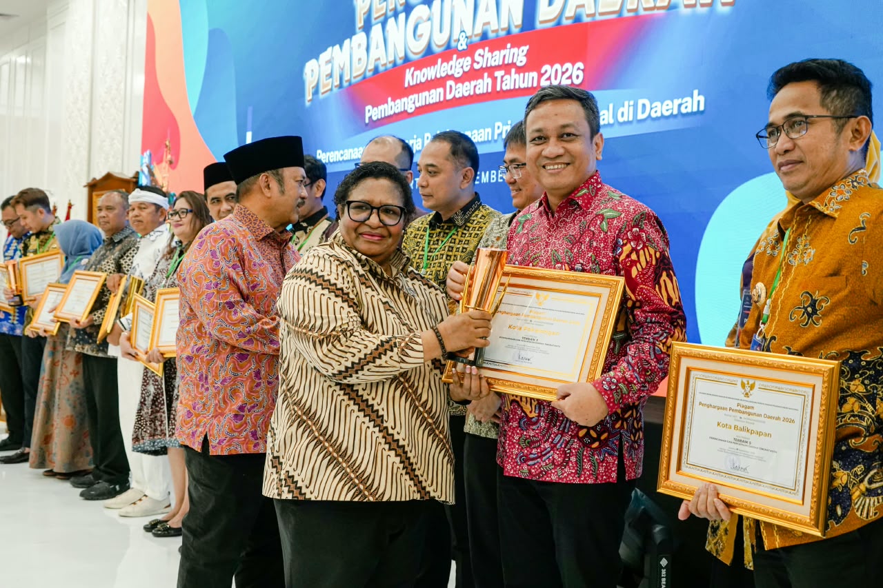 Dari Buta Huruf hingga ABK, Program SDM Antar Walikota Pekalongan Raih Penghargaan Nasional