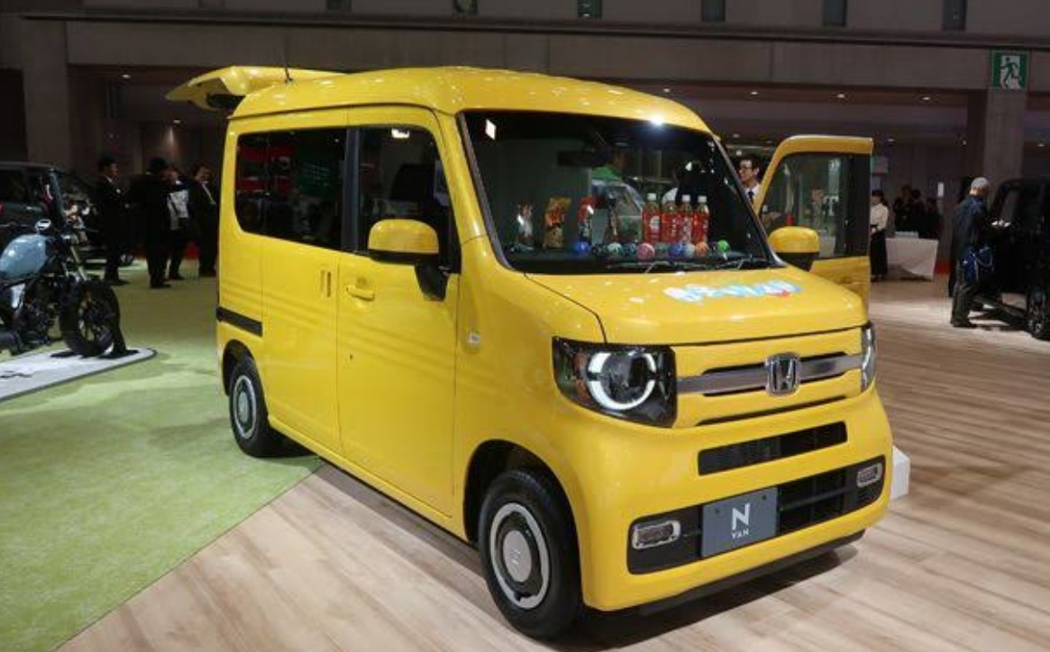 Tantangan Honda N Van di Pasar Otomotif Indonesia, Saingan Sepadan Daihatsu Gran Max