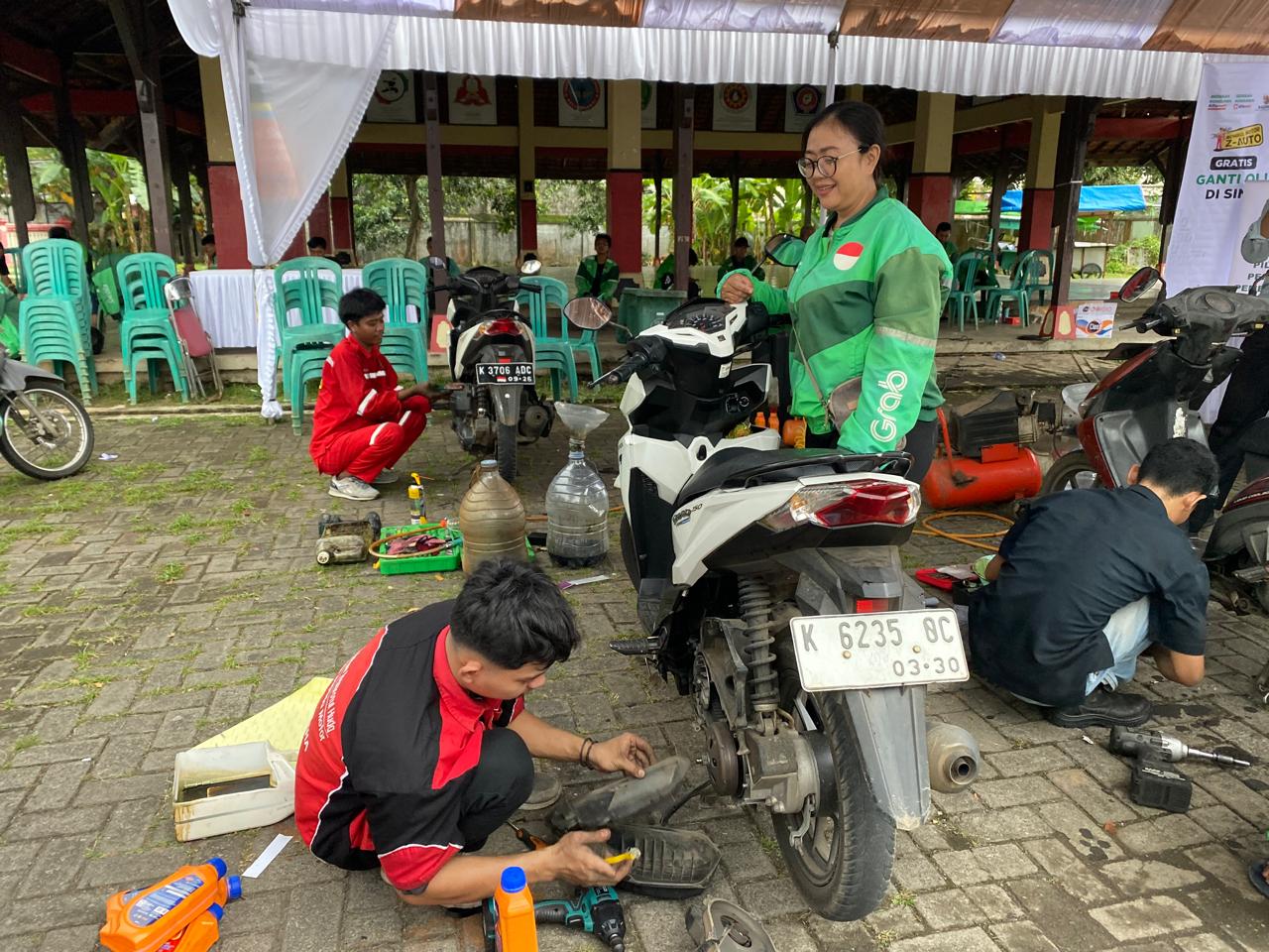 Ratusan Ojol di Jepara Dapat Servis dan Oli Gratis, Baznas Selipkan Pesan Penyemangat Mustahik