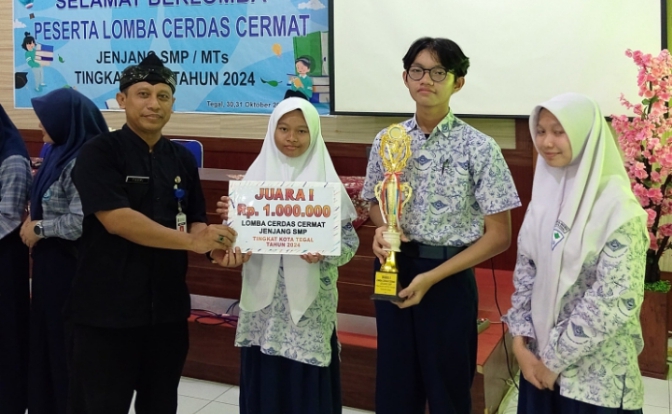 SMP Al Irsyad Juara I LCC Tingkat Kota Tegal 2024