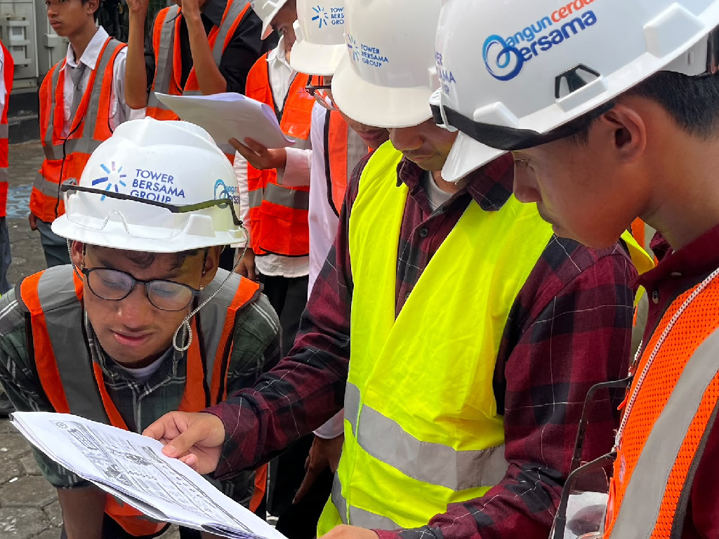 Statnar 90 Siswa SMK Dikenalkan Standar Kerja Industri Menara Telekomunikasi ...