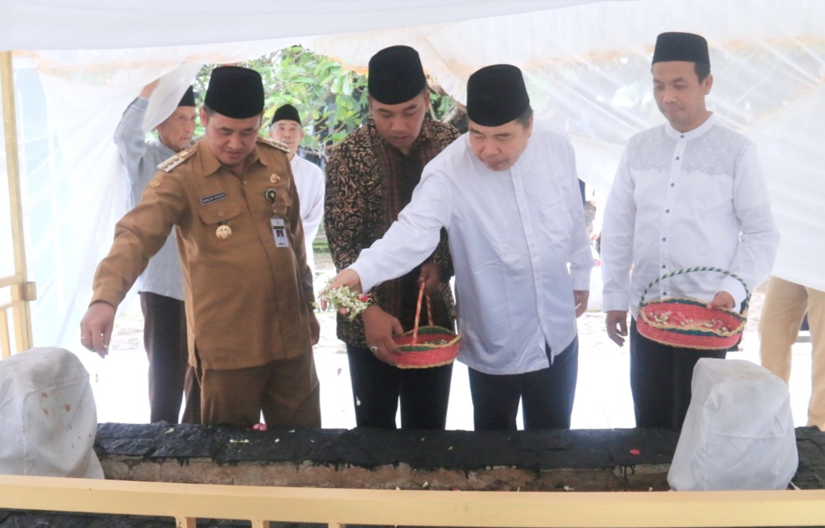 Bupati Pemalang Mansur Hidayat dt Forkopimda Ziarah Makam Leluhur 