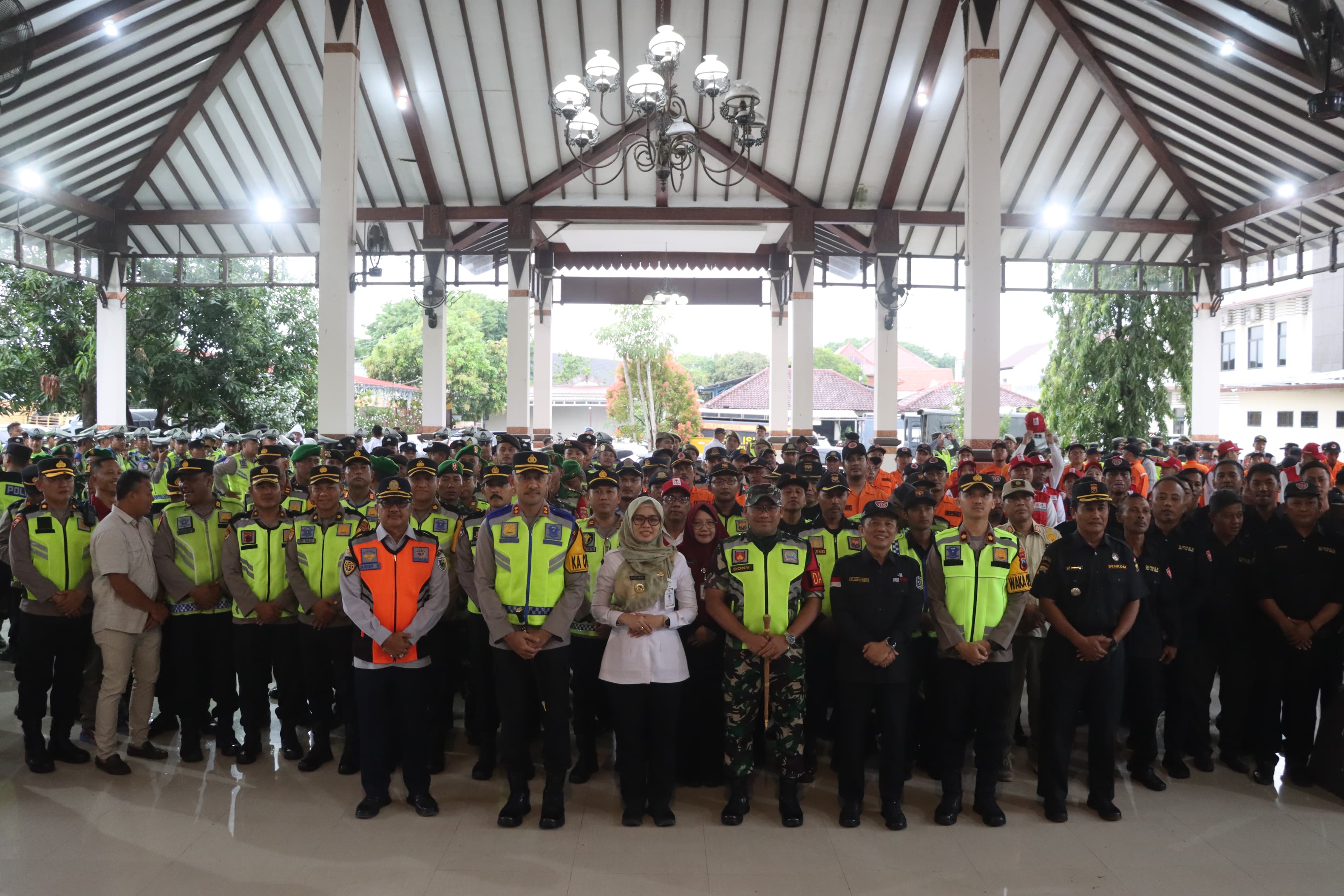 Jelang Tahun Baru 2026, Polres Demak Kerahkan Pasukan Gabungan di Titik-Titik Strategis