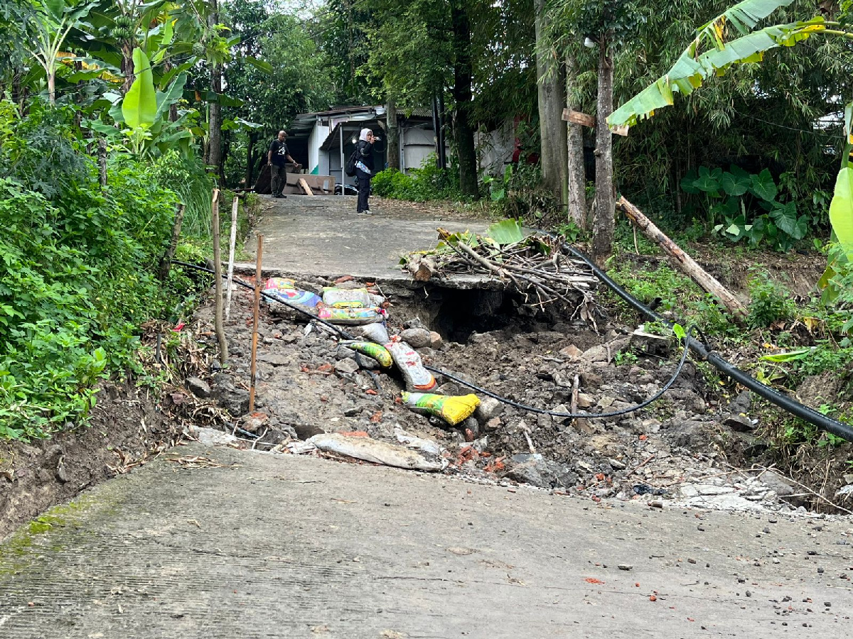 Tanah Bergerak Jangli Tembalang Meluas, BPBD Semarang Tambah 6 Tenda Pengungsian