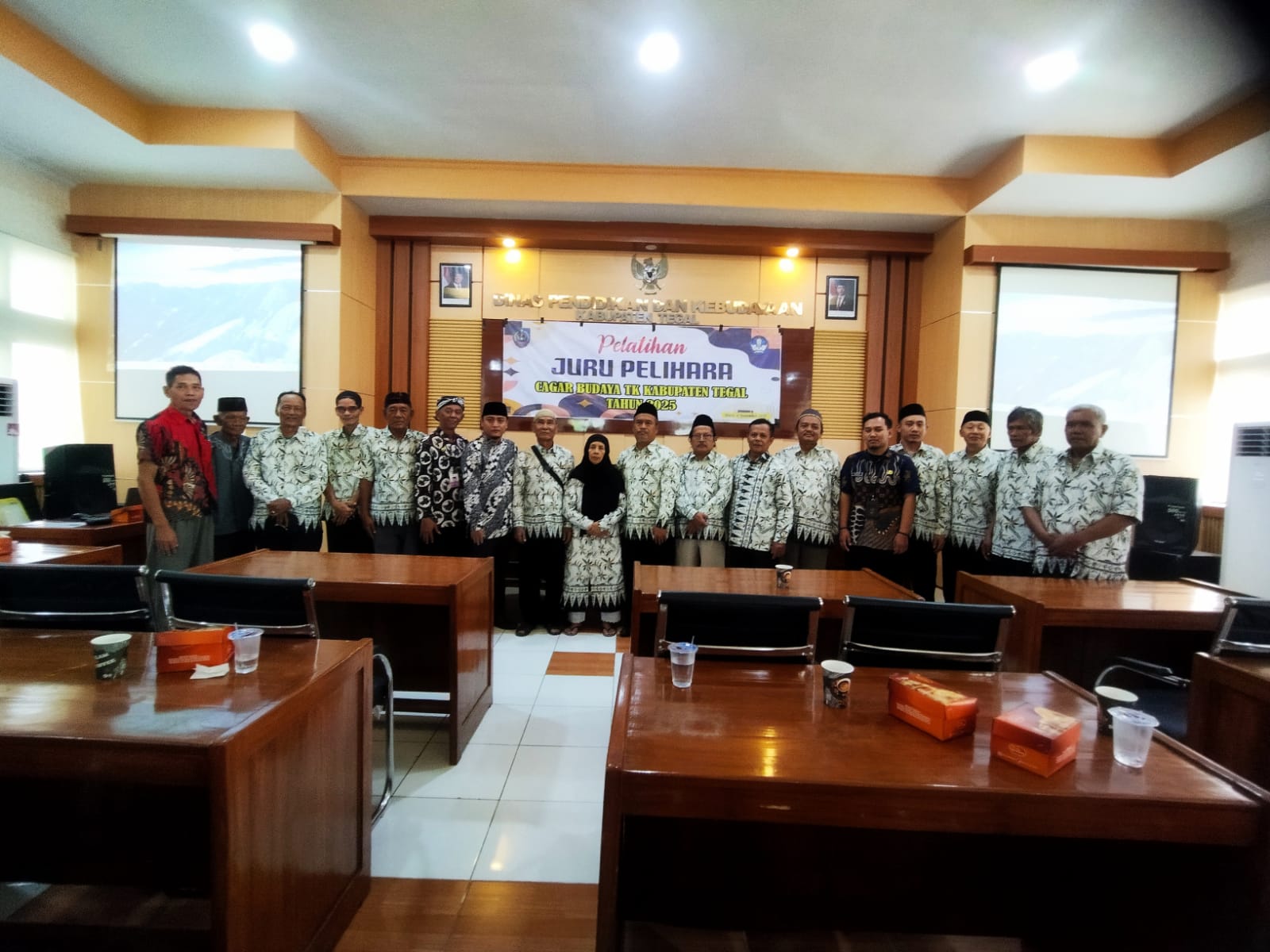 Dinas Dikbud Kabupaten Tegal Adakan Pelatihan Juru Pelihara Makam Bersejarah