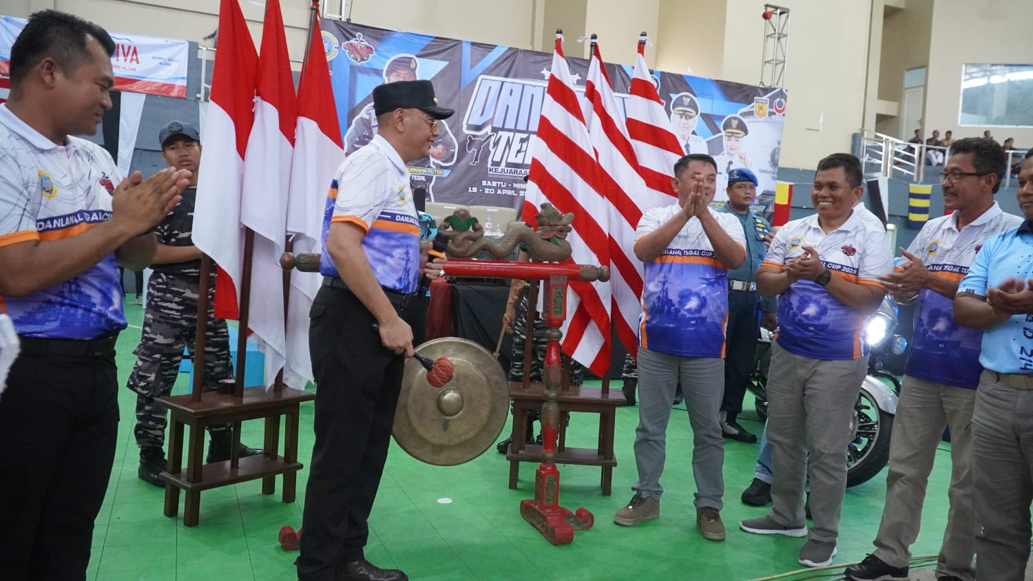 Wali Kota Dedy Yon Buka Kejuaraan Karate Terbuka Piala Danlanal Tegal