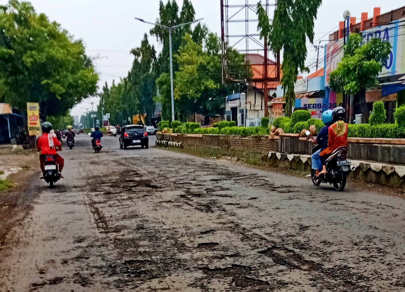 Penuh Lubang, Jalan Jenderal Sudirman Kabupaten Pemalang Rusak