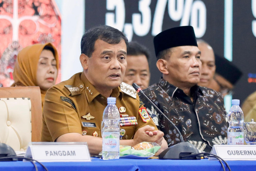 Gubernur Ahmad Luthfi Perintahkan Pembentukan Satgas Penambangan Gunung Slamet