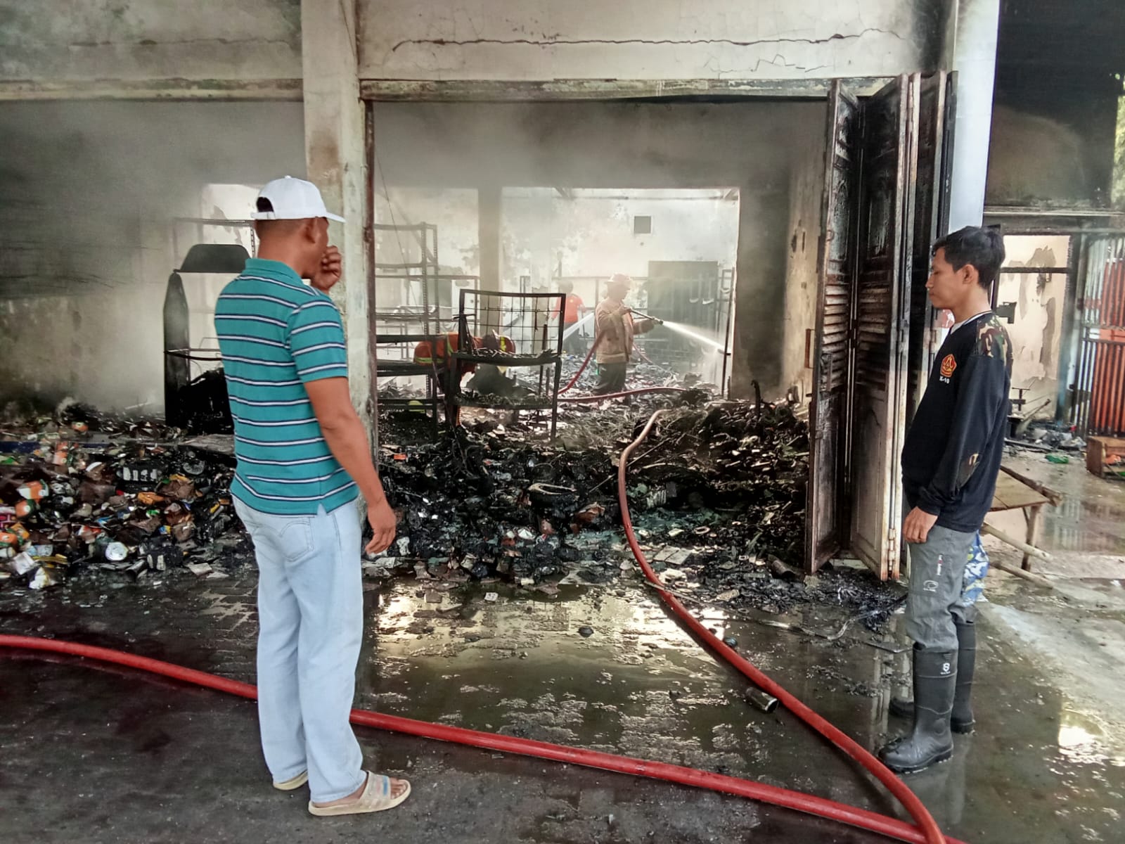 Bengkel dan Toko Sparepart di Rembang Ludes Terbakar, Kerugian Mencapai Rp1,5 Miliar