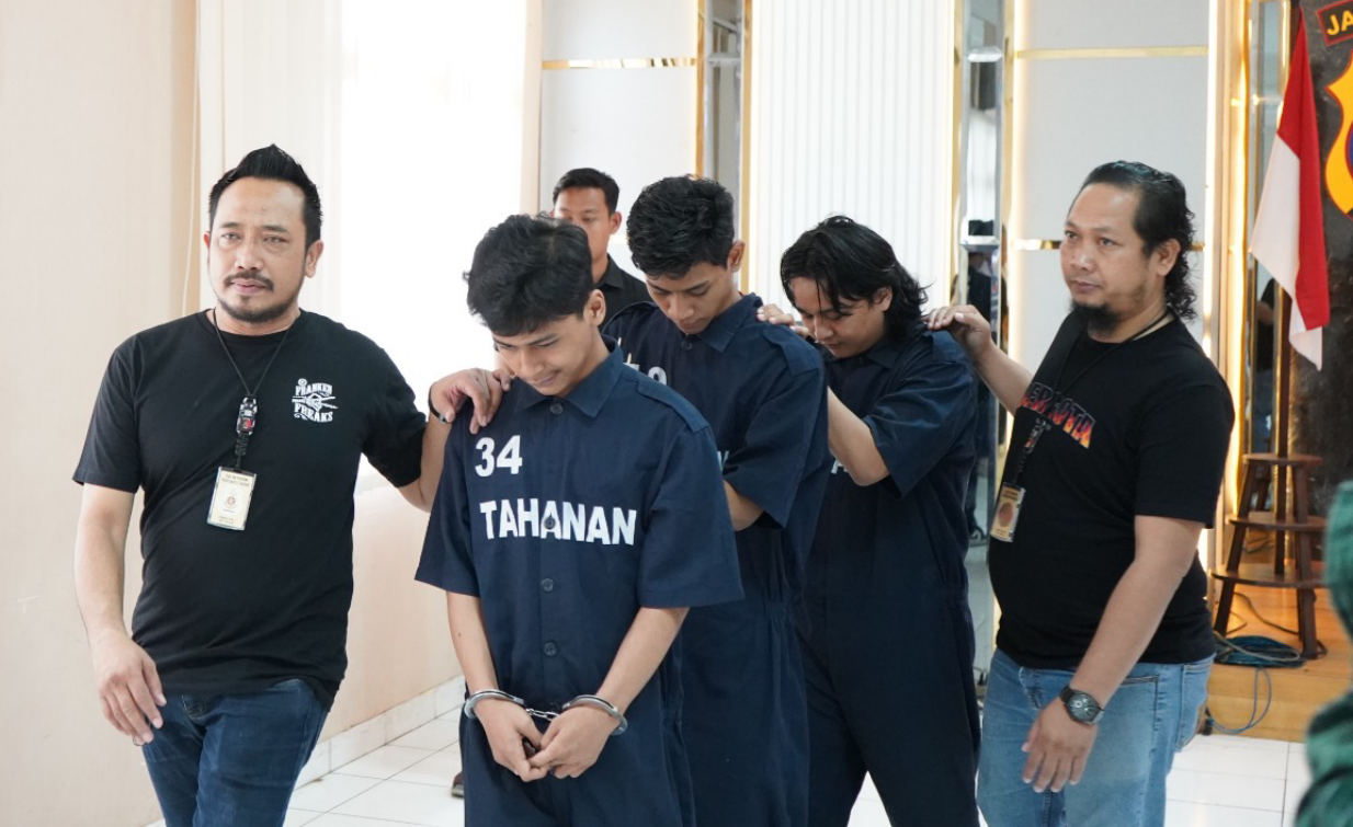 Tiga Anggota Gangster diamankan Petugas Polrestabes, diduga dapat dana dari situs judi online 