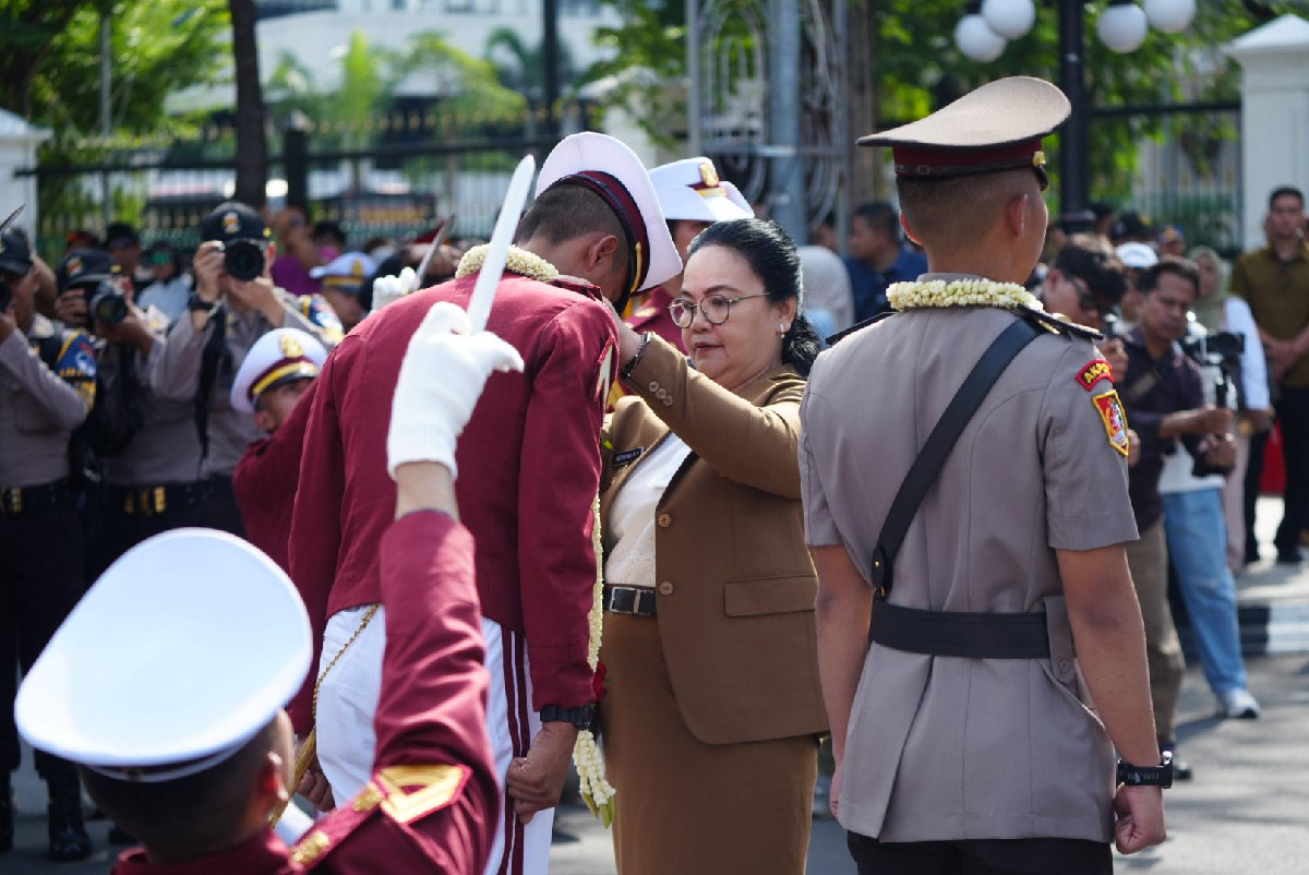 Tradisi Kenal Pamit Akpol 2025, Wali Kota Semarang Beri Pesan Integritas untuk Taruna