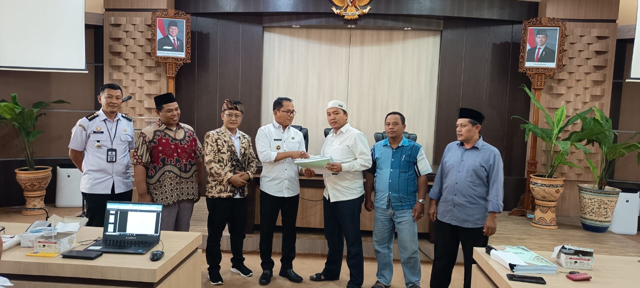 Dinas Permades Kabupaten Tegal Berupaya Selesaikan Masalah Kades Balaradin