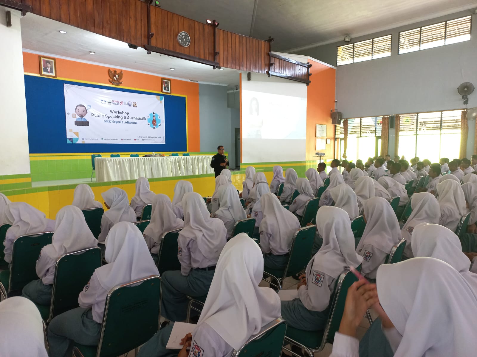 Gandeng Radar Tegal, SMKN 1 Adiwerna Gelar Workshop Jurnalistik 