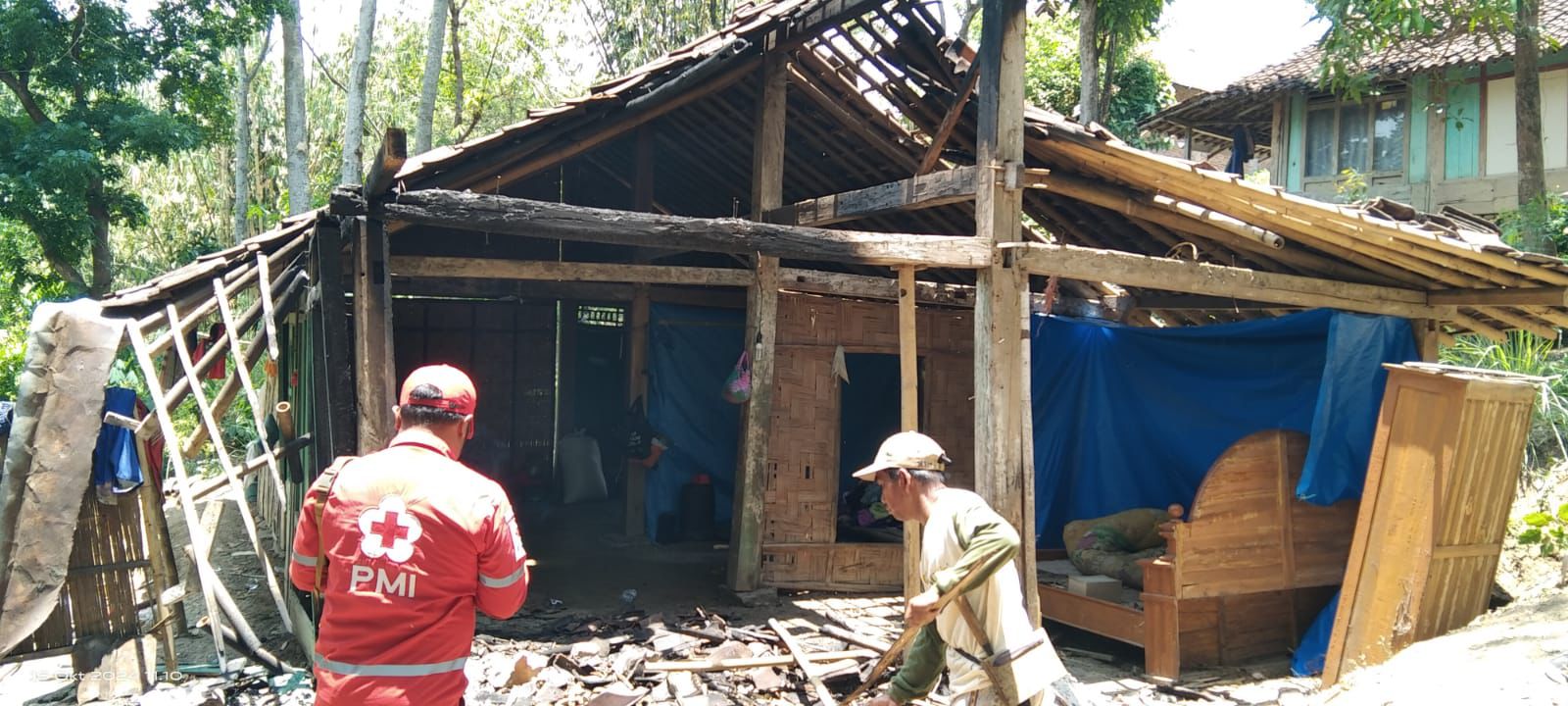 Ditinggal Keluar Sebentar, Rumah Terbakar