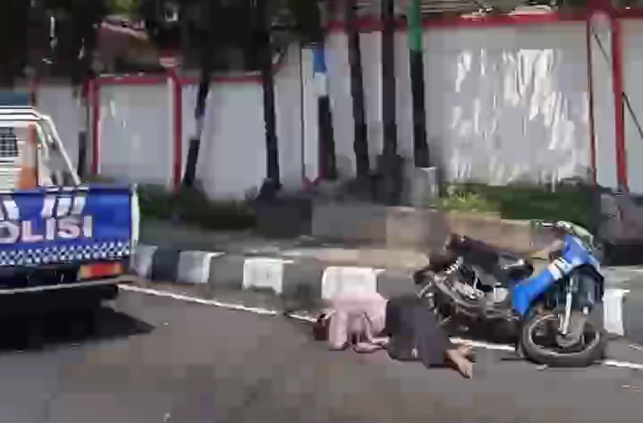 Lawan Arus, Motor Tabrak Truk Tangki di Ungaran Satu Orang Meninggal 