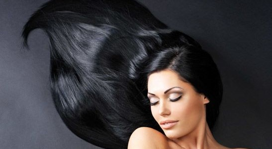 6 Bahan Alami untuk Menghitamkan Rambut, Terbukti Ampuh
