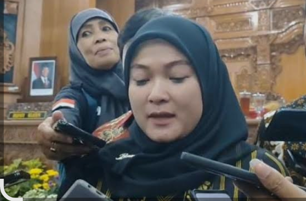 Sempat Kejar-kejaran dengan Wartawan, Wabup Klaten Linda Benny Pastikan Pemerintahan Tetap Berjalan