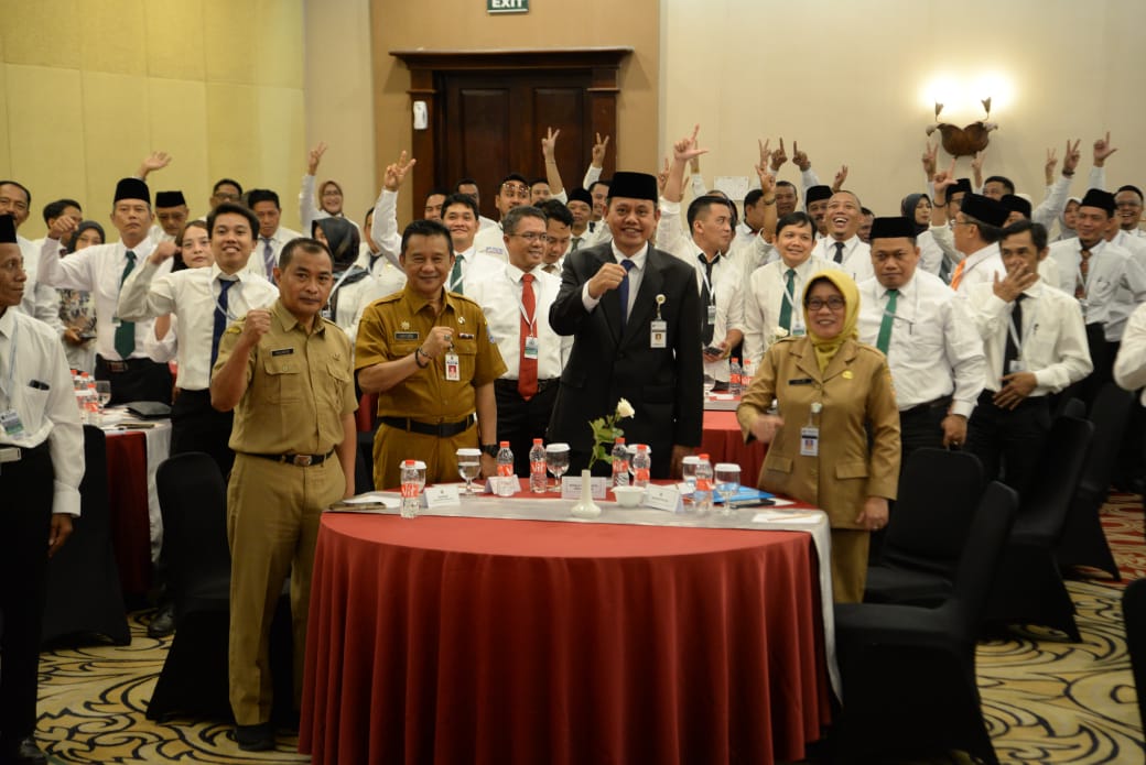 50 Anggota DPRD Kabupaten Tegal Ikuti Pembekalan di Surakarta