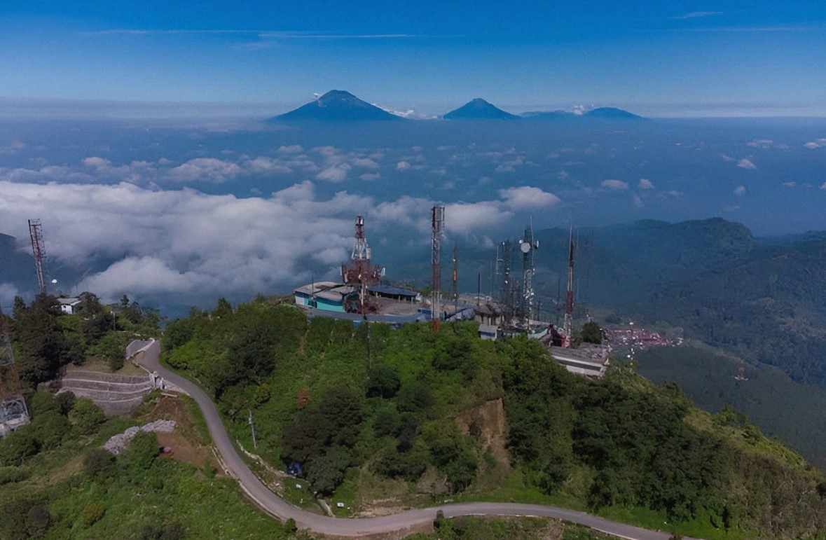 Berikut Fakta Menarik Tentang Gunung Telomoyo yang Belum Banyak Orang Tahu