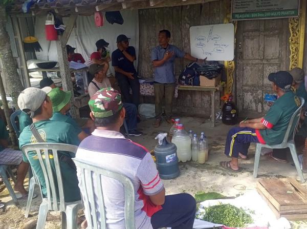 Petani di Pranten Dibekali Pengetahuan Bertani dan Kambing untuk Perkuat Ekonomi