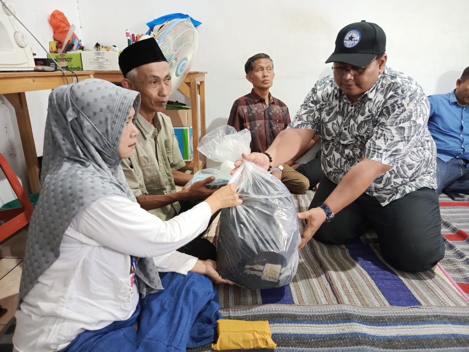 Belum Ditemukan, Pemilik Kapal Beri Santunan Kepada Orang Tua Dafa 