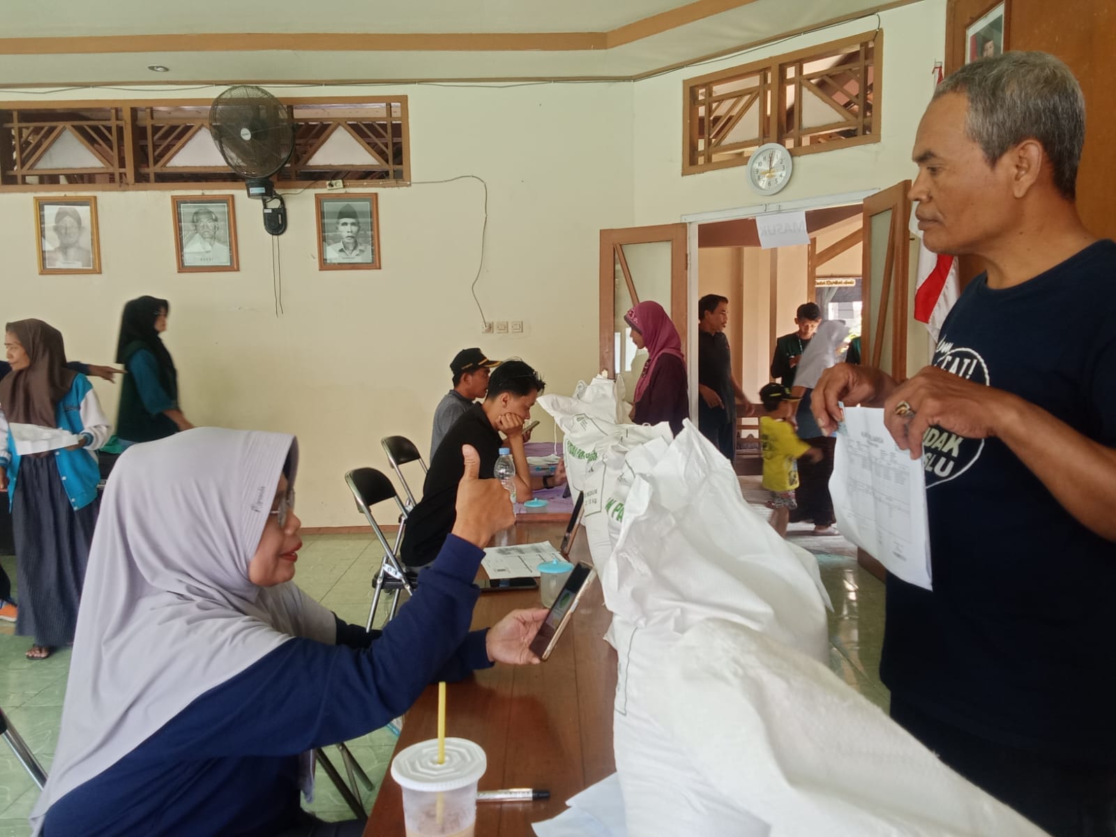 Sebanyak 2019 KPM Warga Kelurahan Mulyoharjo Terima Bansos Bantuan Pangan