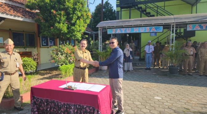 SMA Negeri 3 Slawi Luncurkan Pojok Literasi 