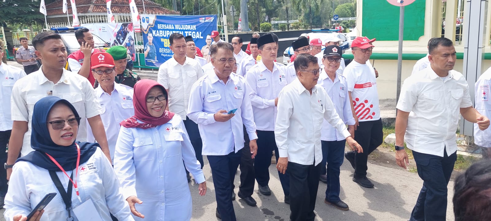 Jusuf Kalla Angkat Jempol untuk PMI Kabupaten Tegal