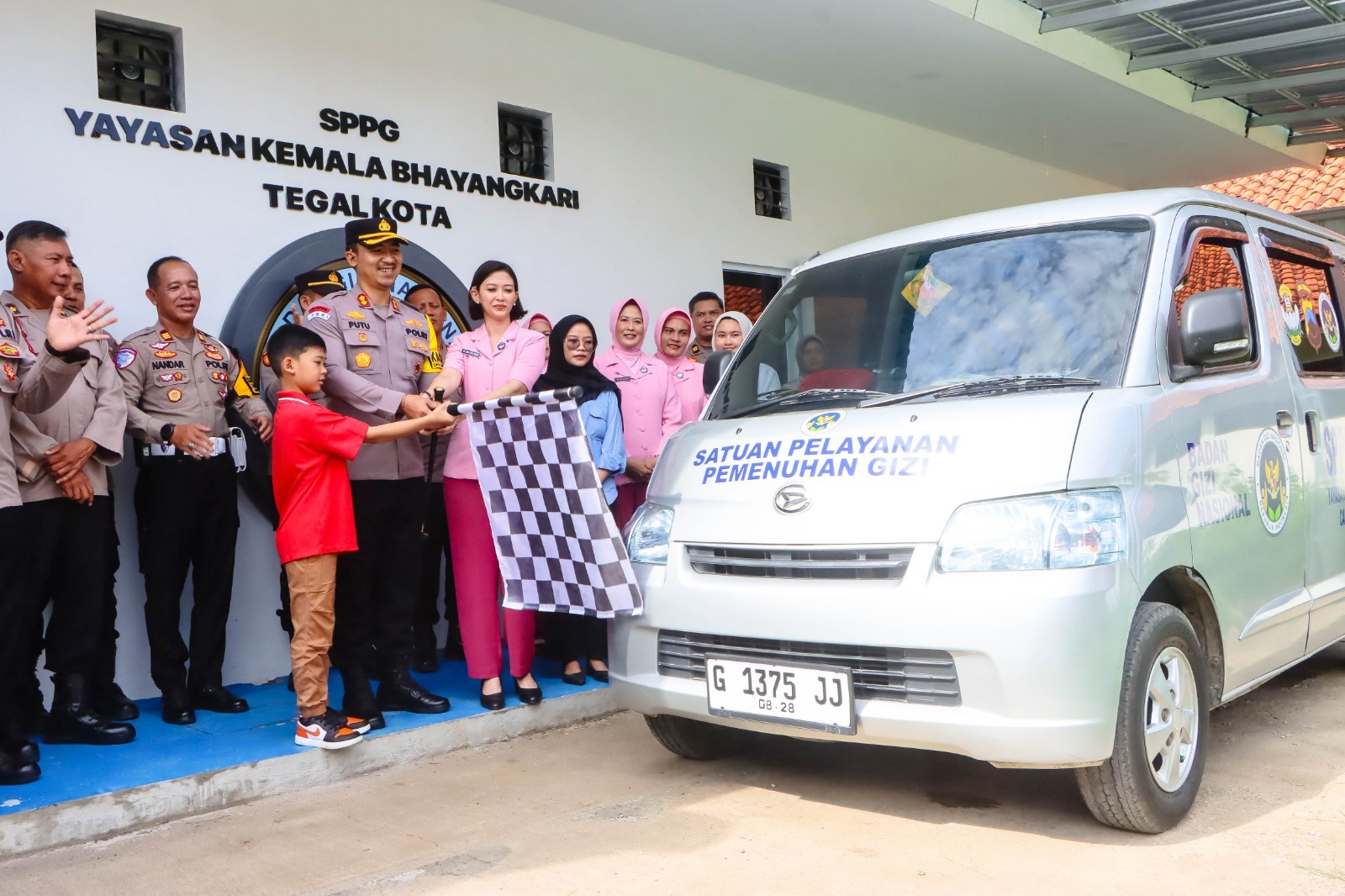 Kapolres Tegal Kota Lepas Pembagian Perdana SPPG, Berkomitmen Penuhi Gizi Anak