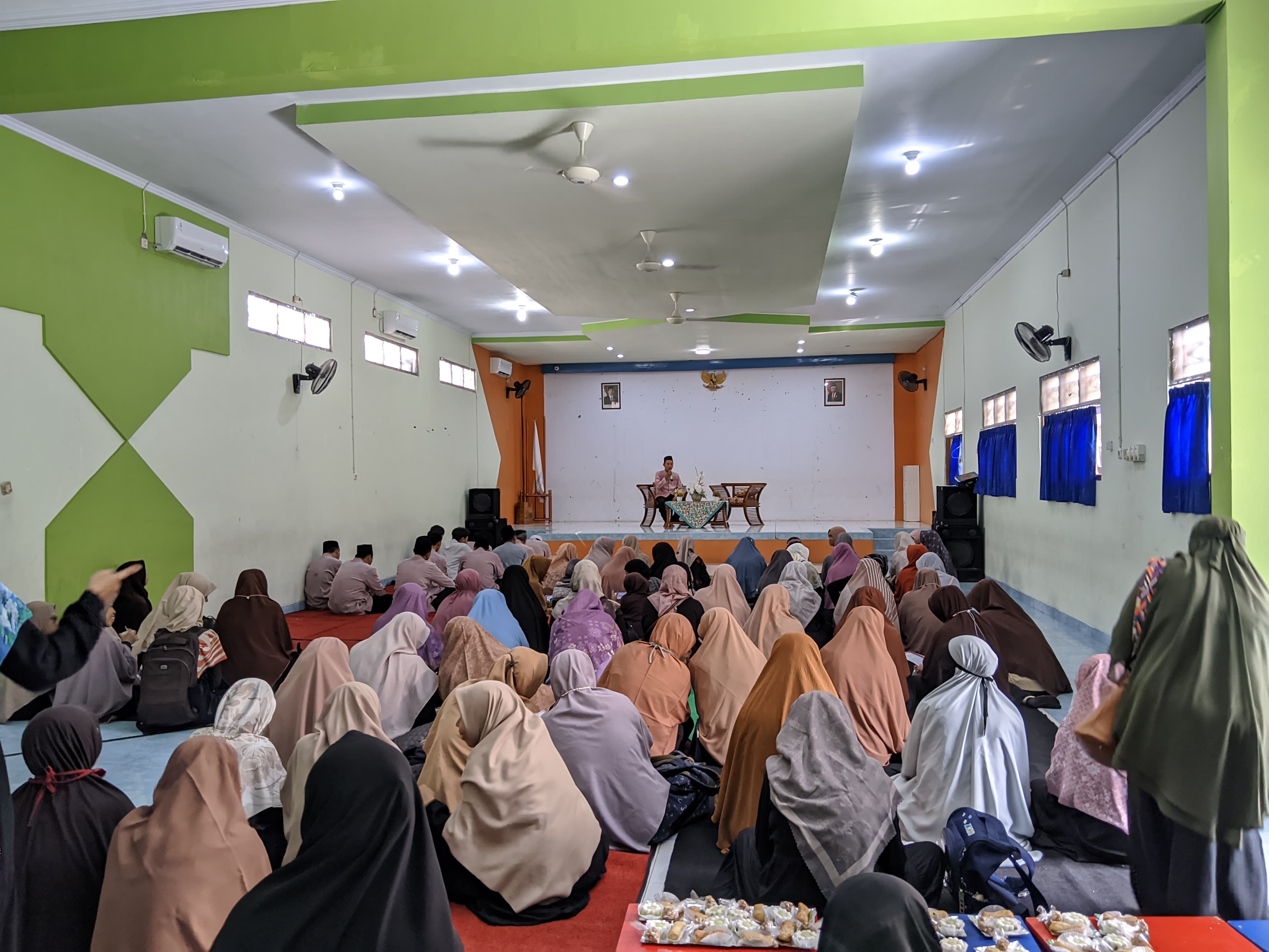 SDIT Usamah Kota Tegal Gelar Halal bi Halal 