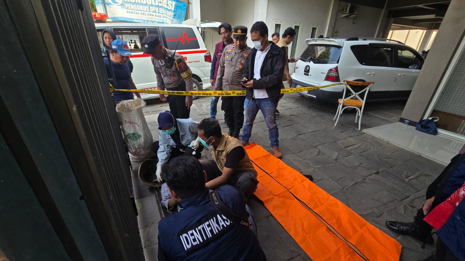 Perempuan Pencari Botol Bekas Meninggal di Depan Rumah Warga Batang