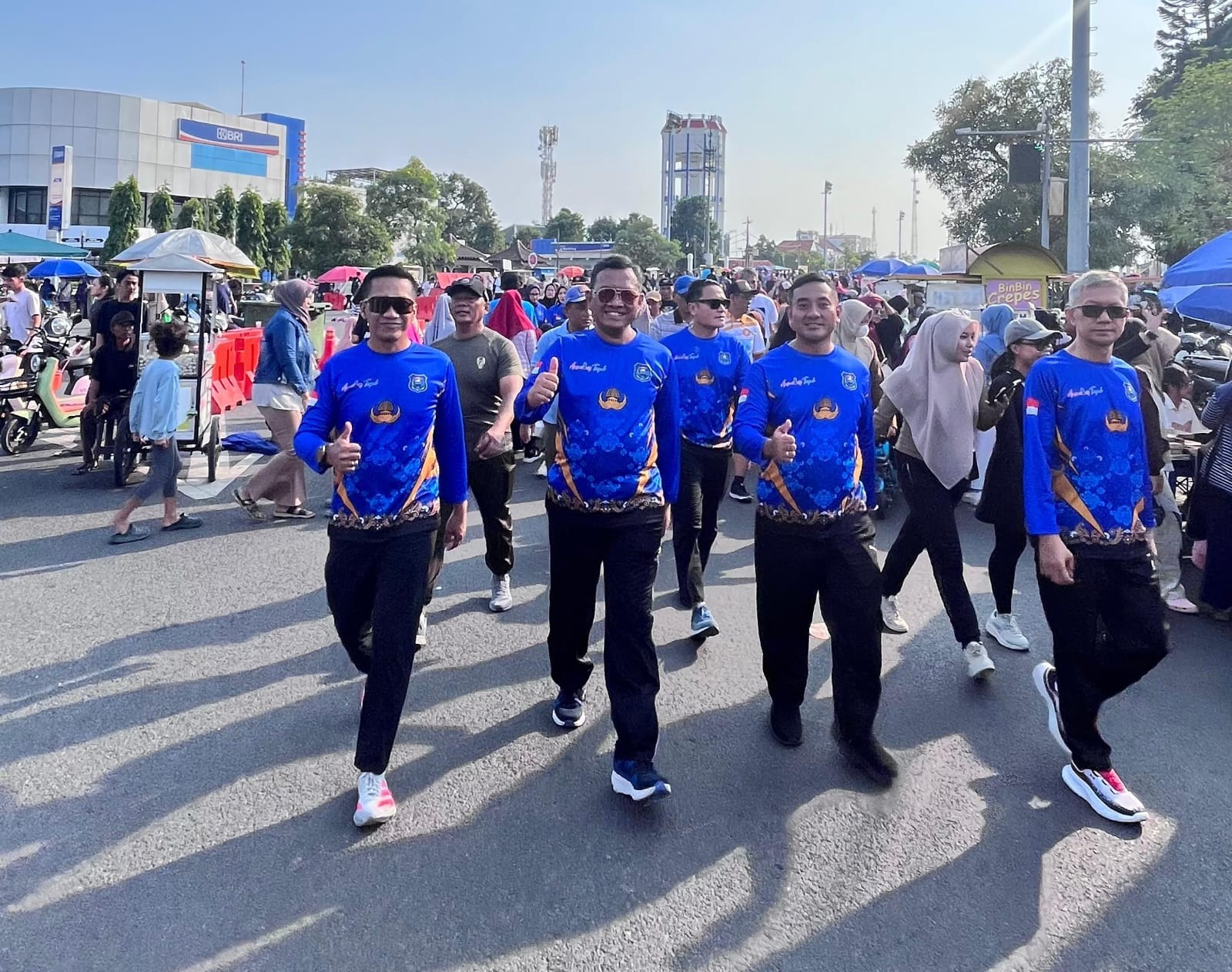 Peringati HUT ke 54 KORPRI, Gelar Jalan Sehat Hingga Bazar UMKM dan Sembako Murah