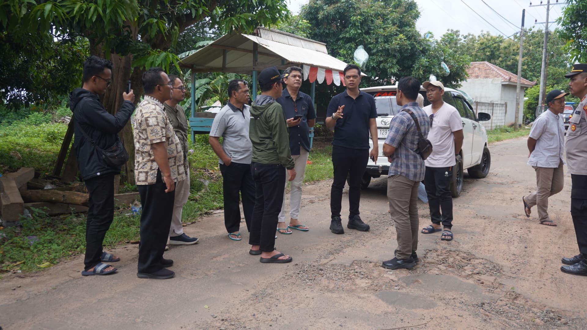 Pastikan Karimunjawa Mulus, Klinik Jalan Bikin Halus Sepanjang 25 Kilometer