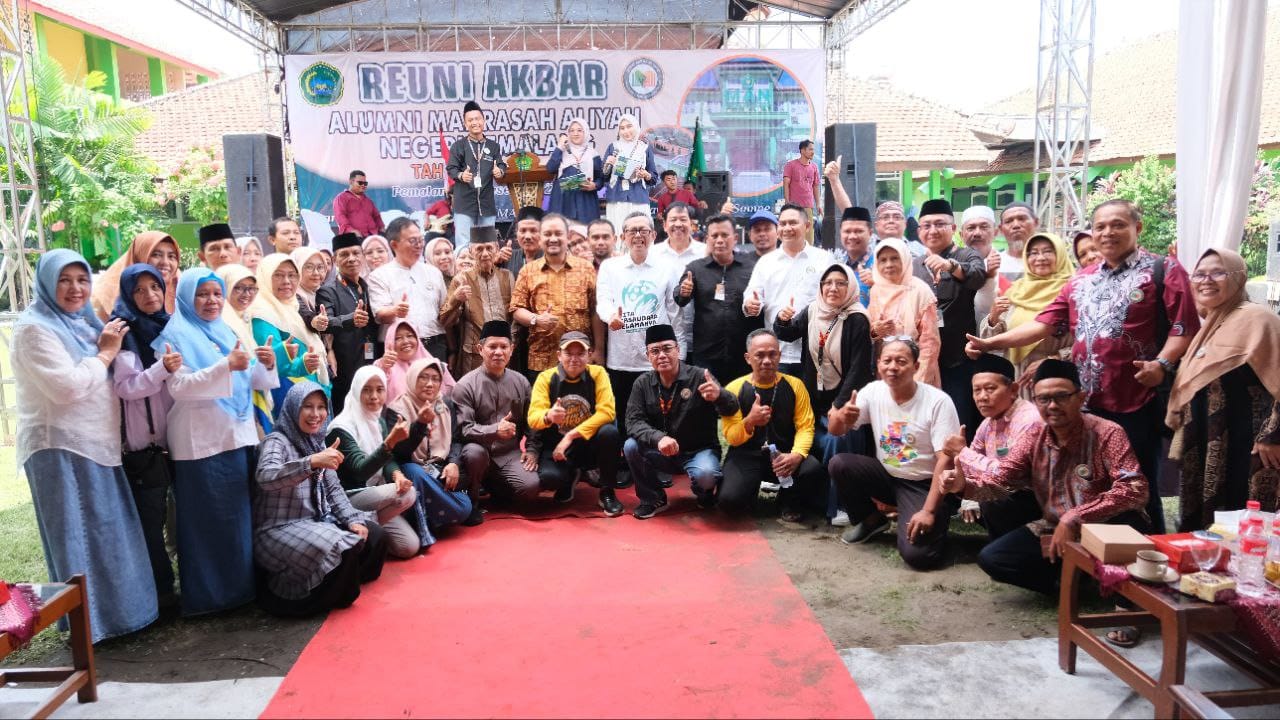 Hadiri Reuni Akbar Alumni MAN Pemalang, Ini Pesan Bupati Anom