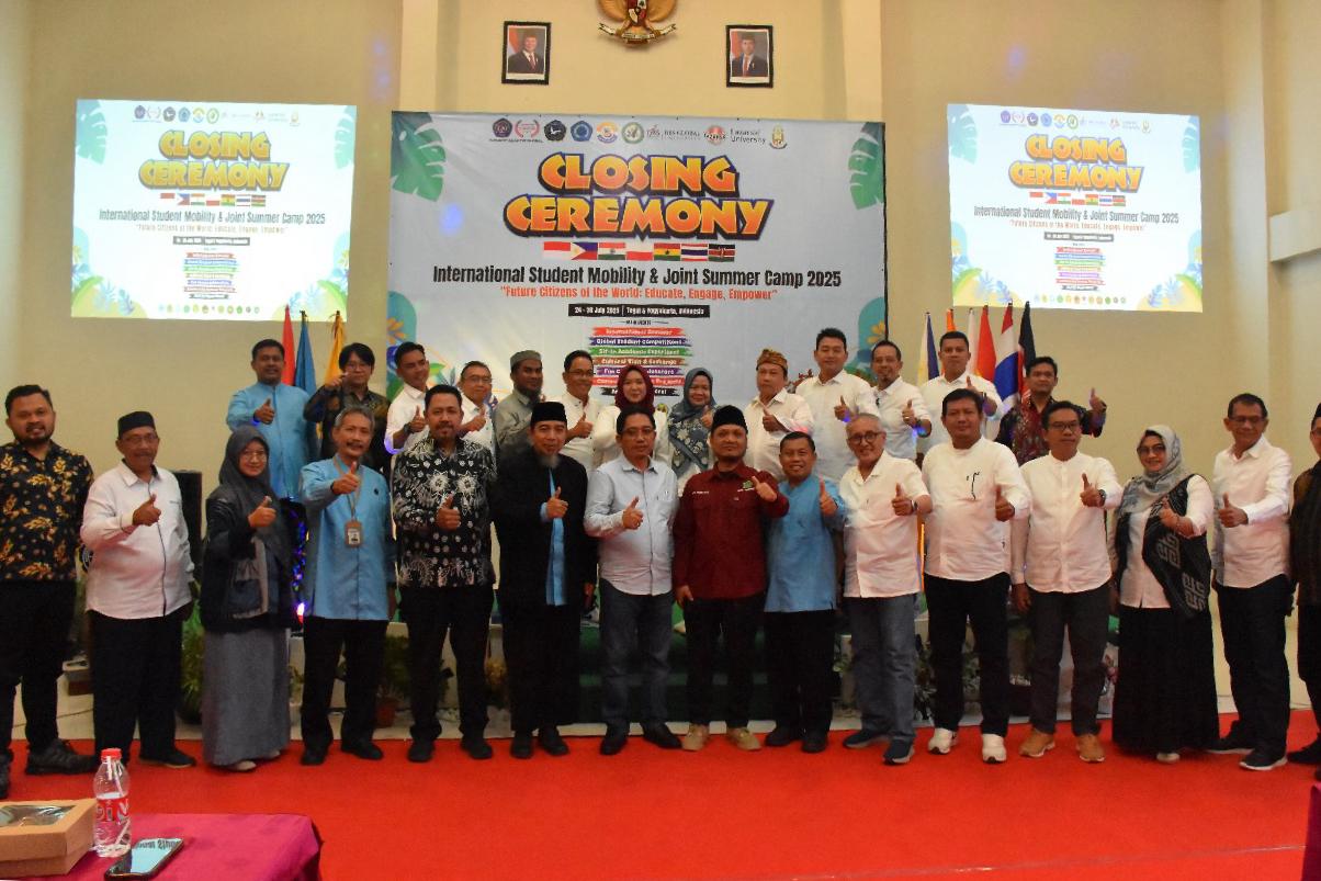 UPS Tutup ISM dan Joint Summer Camp 2025 di Yogyakarta 